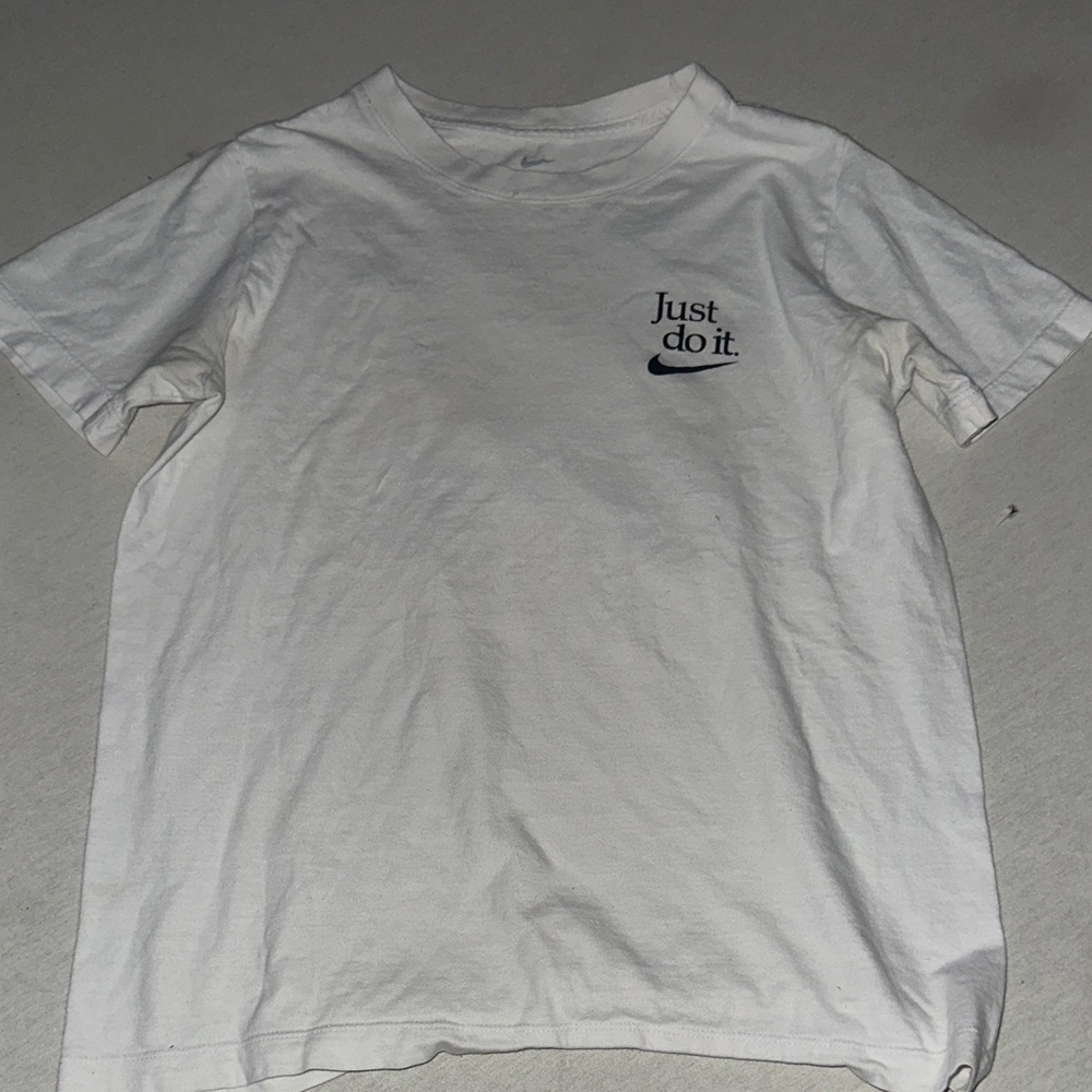 Kids Size Large Nike White Tee with Black Logo.